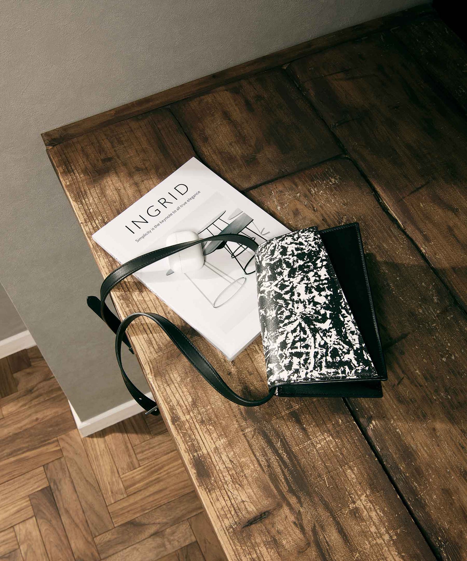 ミニマリスト ショルダーバッグ