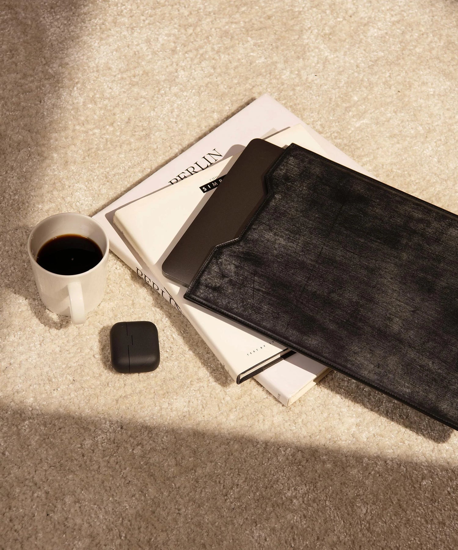 スリーブケース(インナーケース)とは|衝撃や汚れからパソコンを保護